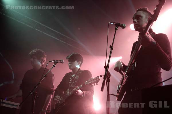 THE XX - 2009-10-09 - PARIS - Point Ephemere - Romy Madley Croft - Oliver Sim - James Thomas Smith